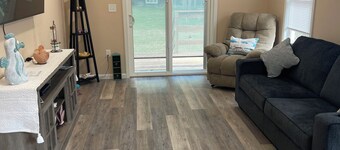 Cozy 1-bedroom home near Circleville, Walking distance to Hargus Lake.