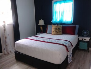 3 habitaciones, tabla de planchar con plancha, wifi y ropa de cama 