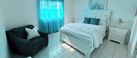 2 soverom, strykejern/-brett, wi-fi og sengetøy