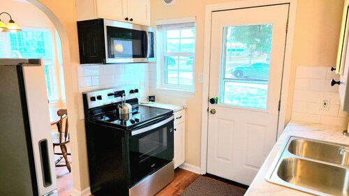 Townhouse99 Two bedrooms, One Bathroom, Sleeps Six