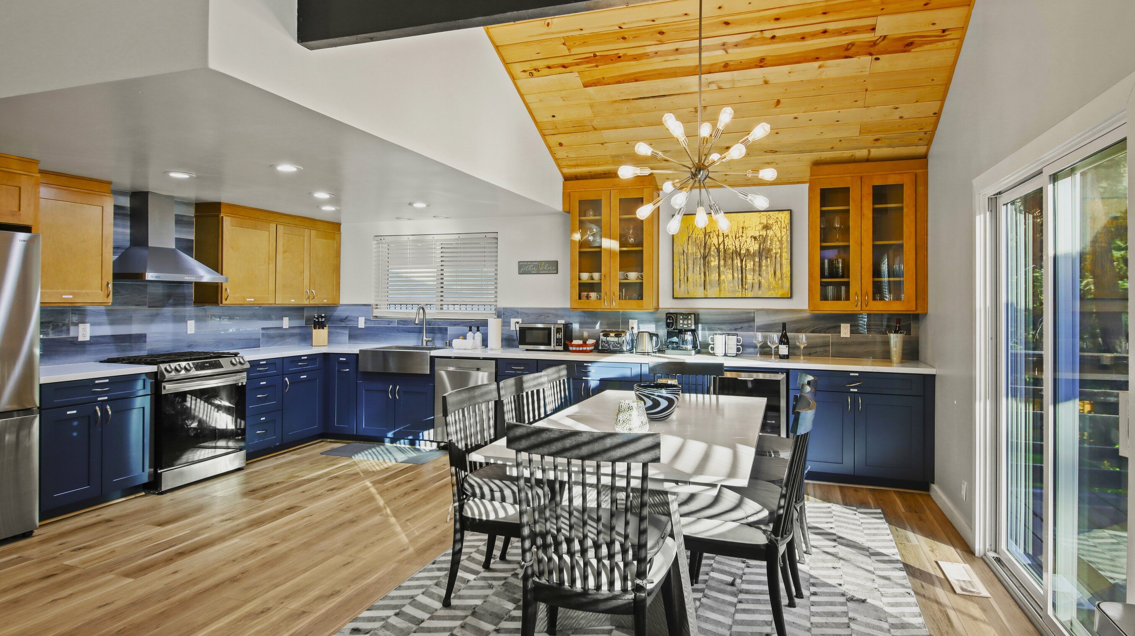 Frigorifero, microonde, forno, lavastoviglie