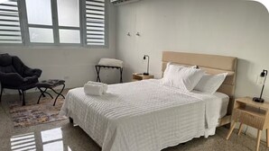 4 室のベッドルーム、アイロン / アイロン台、インターネット、ベッドシーツ