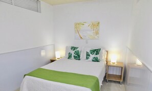 2 bedrooms, in-room safe, travel cot, free WiFi