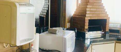 Microwave, oven, stovetop, dishwasher