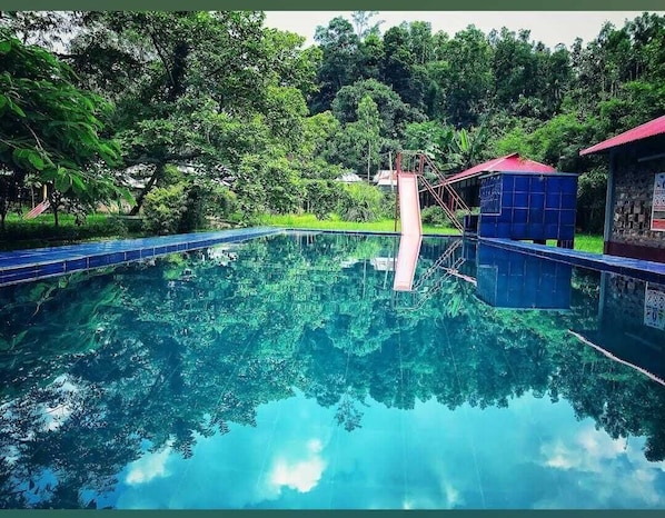 Piscine extérieure