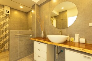 Villa | Bathroom