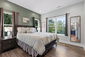 7 bedrooms, iron/ironing board, WiFi, bed sheets