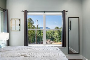 14 bedrooms, iron/ironing board, WiFi, bed sheets