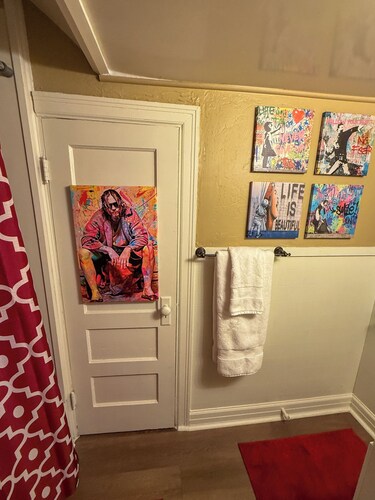 The Sooner Suite on Santa Fe~ 
OU Campus Corner