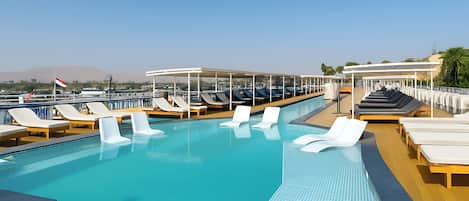 Sun deck