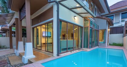 Patong Bangla Walk Street City Hub V107