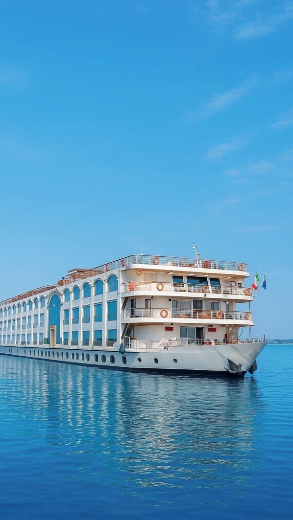 Exterior - Nile Cruise Royal Adventure 3 every Friday from Aswan 3 nights and every Monday from Luxor 4 nights. (Aswan)