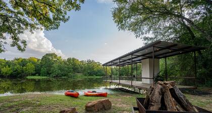 Moonlight Oaks Retreat features privacy, and abundant space for r&r