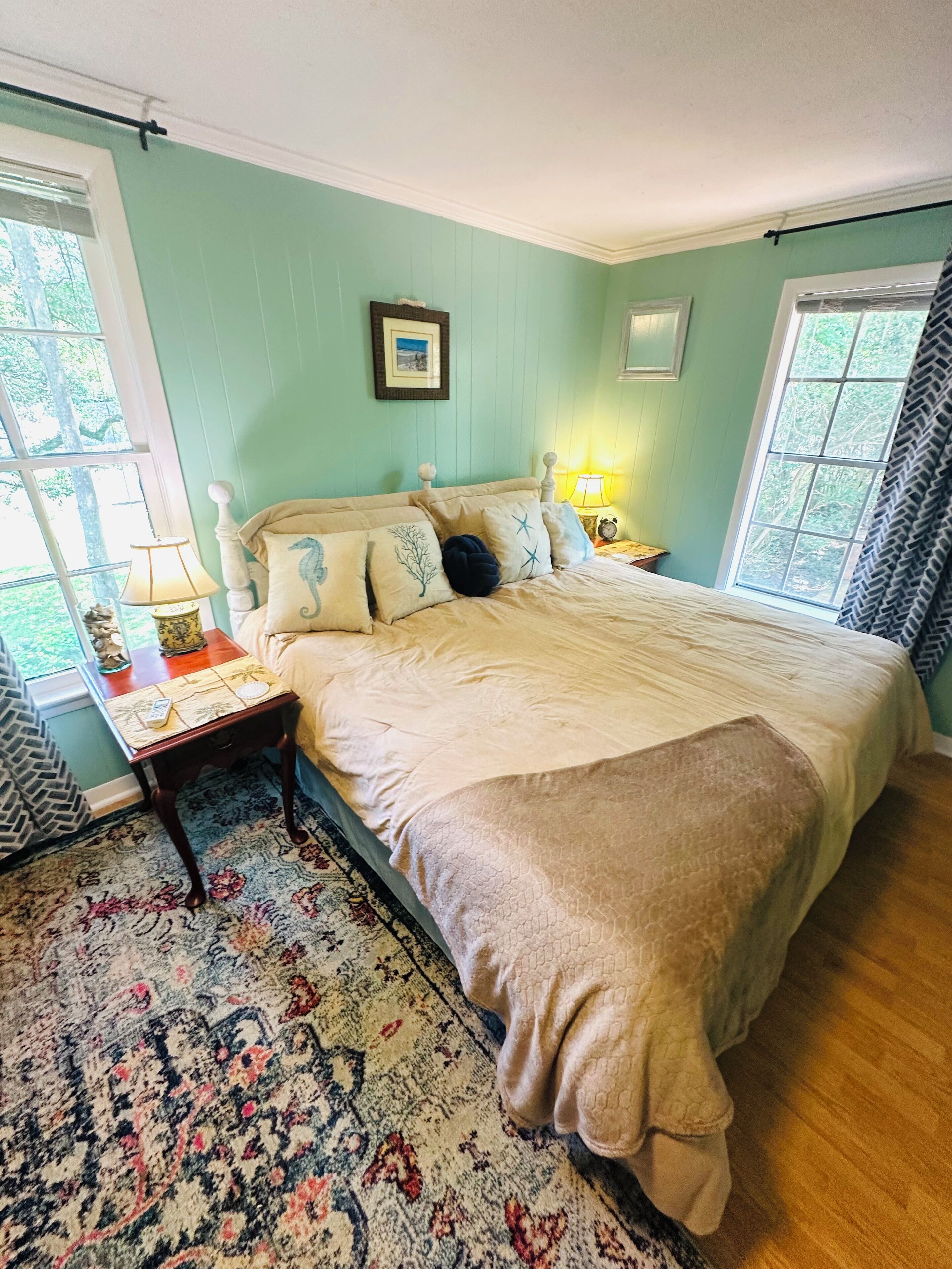 1 chambre, bureau, fer et planche à repasser, Wi-Fi gratuit