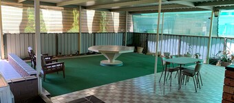 Stunning house by the Murray, family-sized home with its own cinema. Relaxing