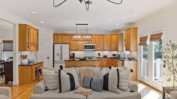 Smart TV, fireplace, table tennis, books