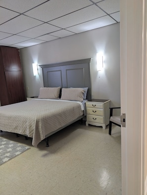 4 habitaciones, internet y ropa de cama