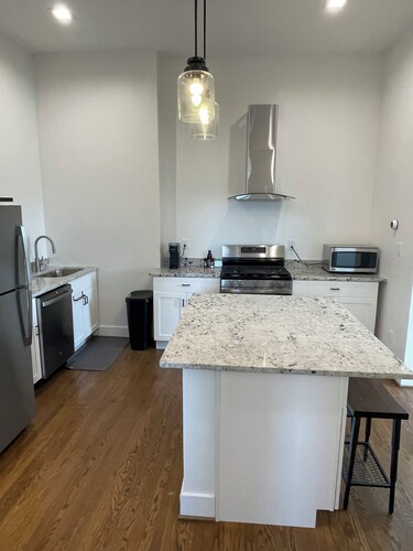 Modern 2 Bedroom Condo in Louisville