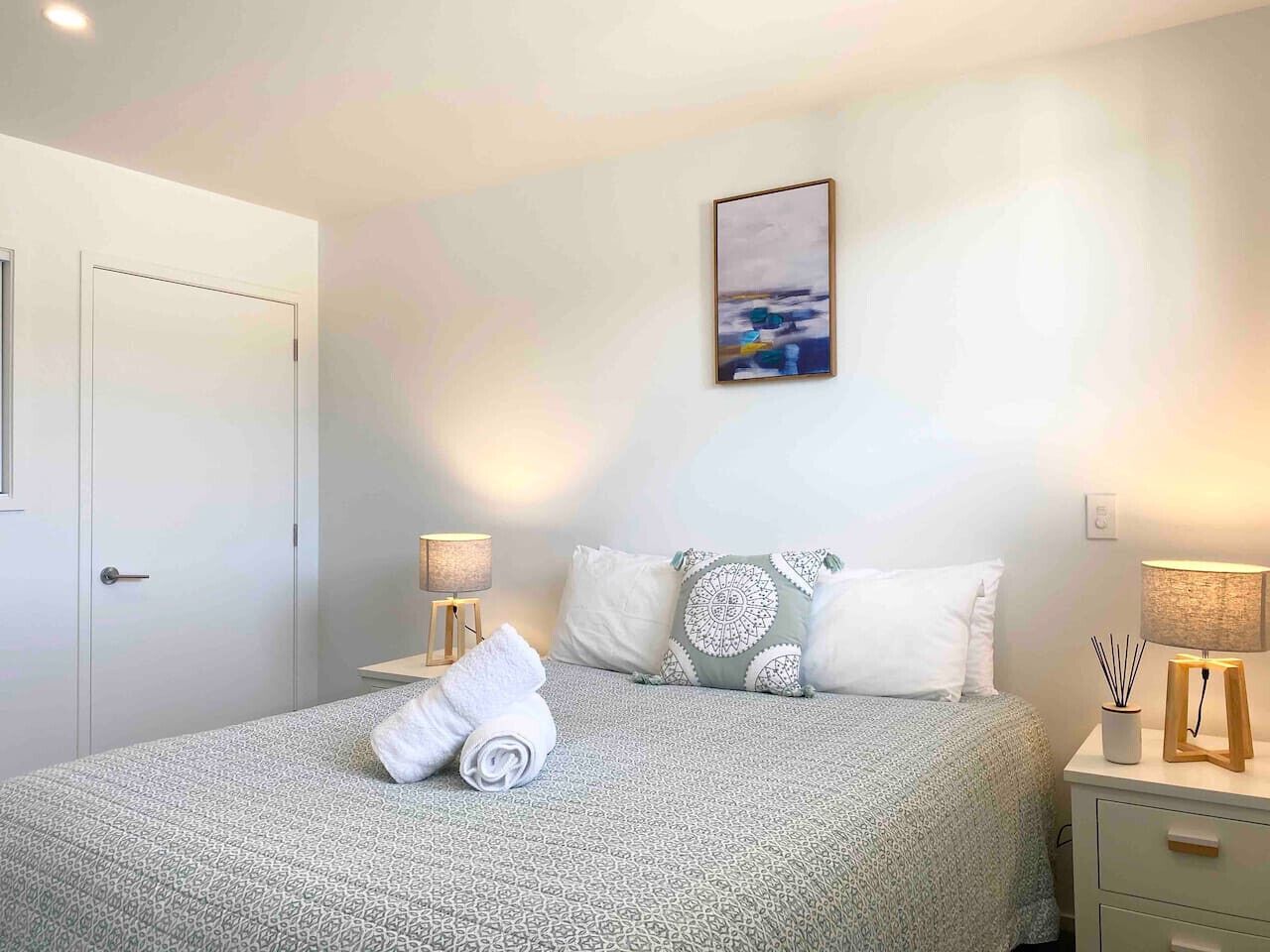 1 habitación, tabla de planchar con plancha, wifi y ropa de cama 