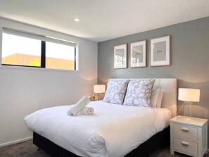 1 chambre, bureau, fer et planche à repasser, Wi-Fi