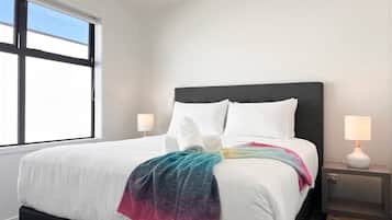 1 bedroom, desk, iron/ironing board, WiFi