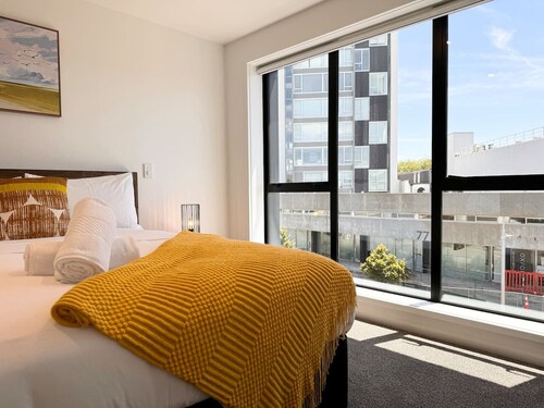 Tuam city townhouse with a standing desk in Christchurch