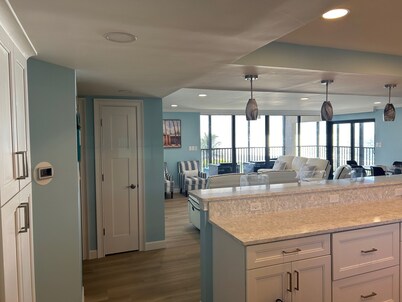 3-bedroom condo in wonderful Sanibel at Sundial East