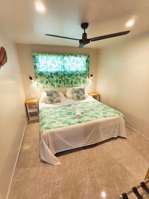Bungalow familial, 2 chambres, vue sur la lagune, en face de la plage | Lits supplémentaires