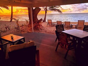 Bangalô família, 2 quartos, vista para a lagoa, de frente para a praia | Terraço/pátio