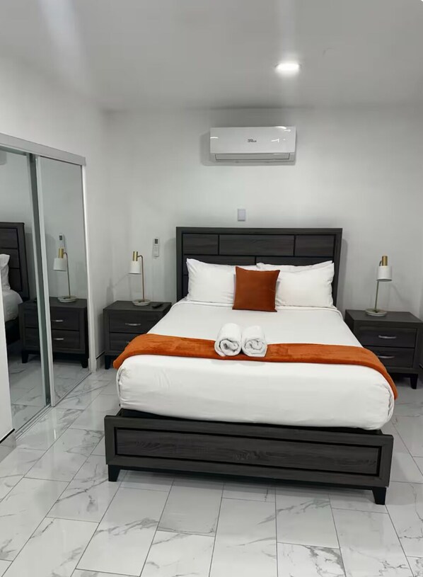 1 chambre, fer et planche à repasser, Wi-Fi, draps fournis