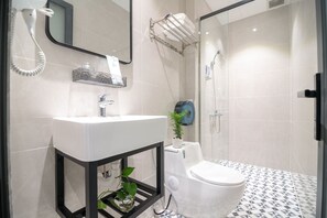 Deluxe Twin Room | Desk, soundproofing, free WiFi