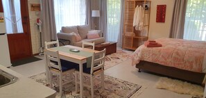 Bügeleisen/Bügelbrett, WLAN, Bettwäsche