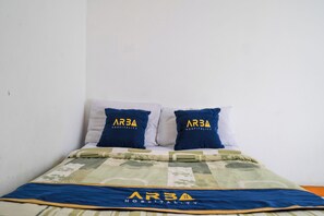 Habitación Deluxe doble | Escritorio, cortinas opacas, ropa de cama