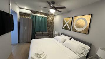 1 多间卧室、熨斗/熨衣板、WiFi、床单