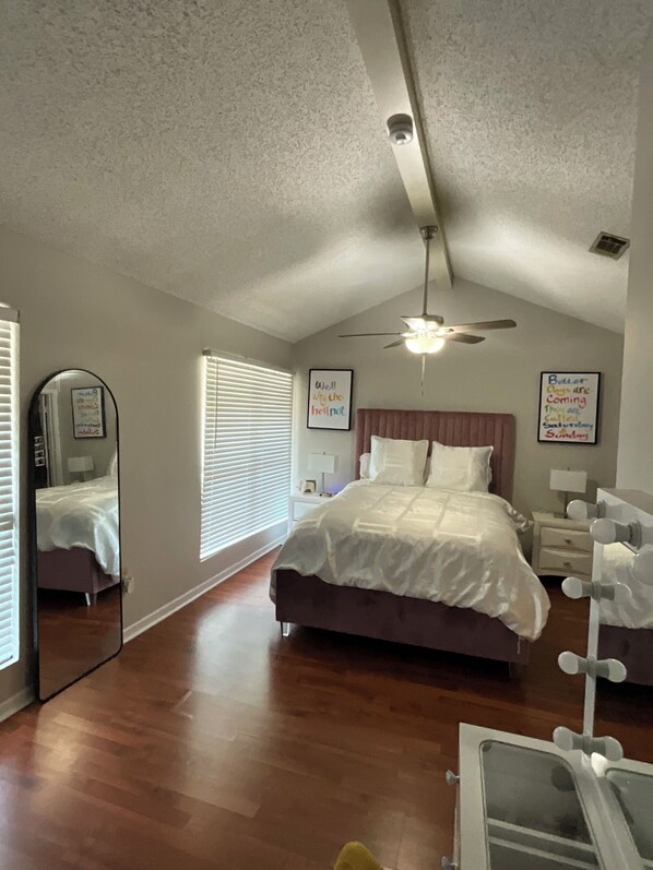 1 bedroom, iron/ironing board, WiFi, bed sheets