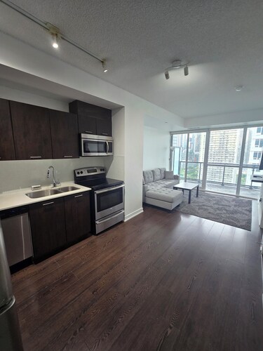 Fort york and Bathurst condo