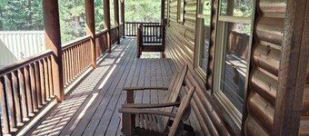 Escape to the mountains in our luxurious 3-story cabin, perfect for families!!!!
