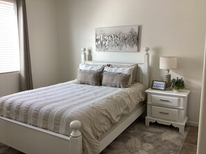 1 makuuhuone, silitysrauta/-lauta, Wi-Fi, vuodevaatteet