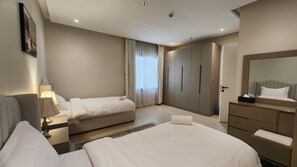 3 bedrooms, iron/ironing board, WiFi, bed sheets