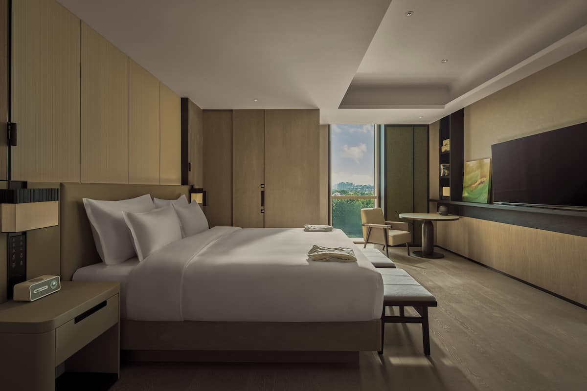 Kamar Superior, pemandangan kota | Brankas, ruang kerja ramah laptop, dan tirai kedap cahaya