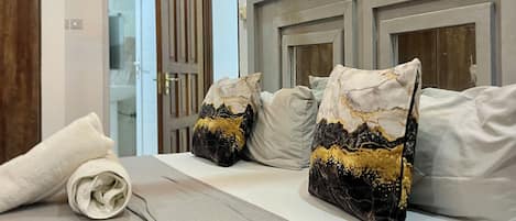 3 Schlafzimmer, Bügeleisen/Bügelbrett, Internetzugang, Bettwäsche