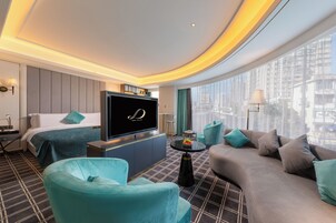 Romantic Suite, City View | In-room safe, desk, laptop workspace, blackout drapes