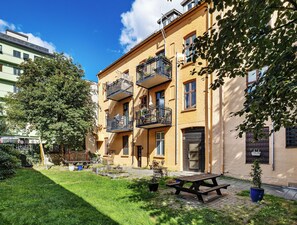 المنشأة من الخارج