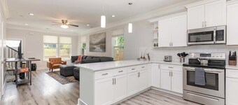New Listing! Sleeps 11 - Fenced In Backyard