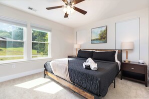 5 chambres, bureau, fer et planche à repasser, Wi-Fi