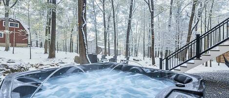 Tina de hidromasaje al aire libre