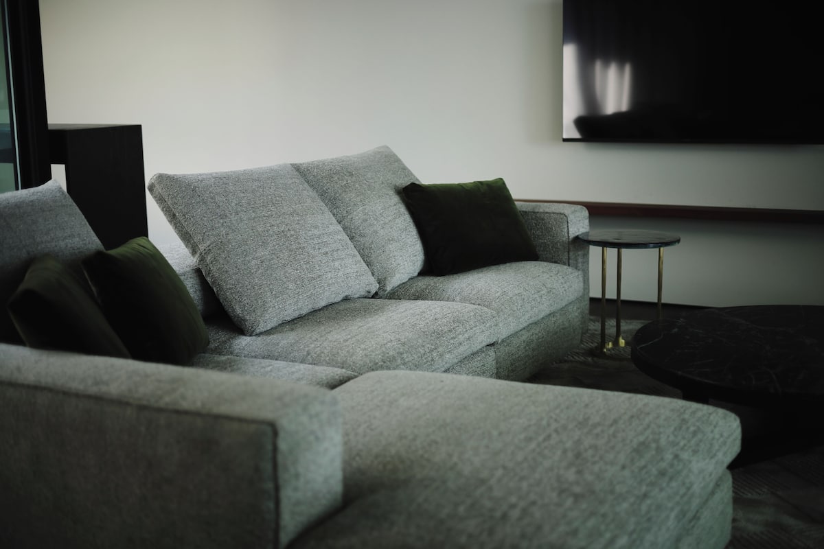 Suite, 1 King Bed, Balcony, Sea View | Living area
