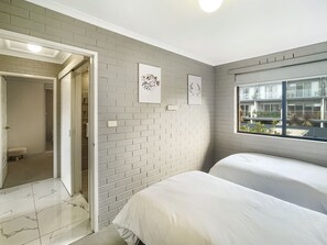 2 slaapkamers, een strijkplank/strijkijzer, wifi, beddengoed