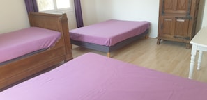 3 bedrooms, iron/ironing board, travel cot, free WiFi