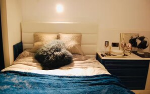 4 bedrooms, iron/ironing board, free WiFi, bed sheets - Westminster Apartment- Prime Location-free Parking (London)